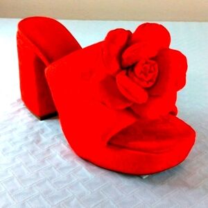 Gini Bini Sweet Treat Rosette Silk Daisy print Red 9M 4" Platform Heels Slip On